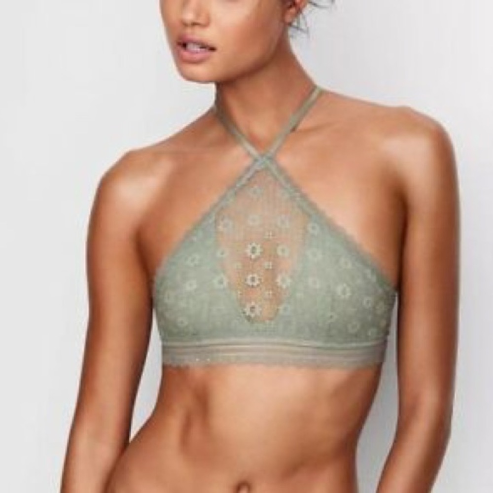 2 Victoria’s secret high neck lace bralettes - Picture 5 of 5